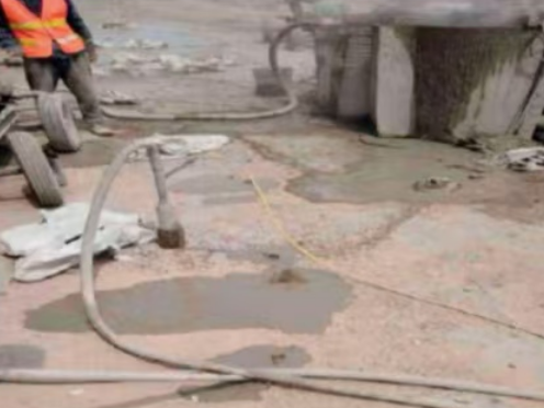 桦甸水泥混凝土路面板底注浆技术 路面脱空注浆整治方案