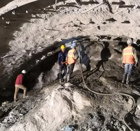 桦甸拱顶带模注浆料的施工流程及注意事项